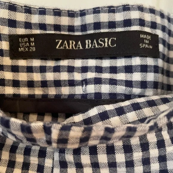 ⭐️SOLD- Zara Women’s Ruffled Gingham Navy and White Shorts - size Medium - Picture 8 of 12